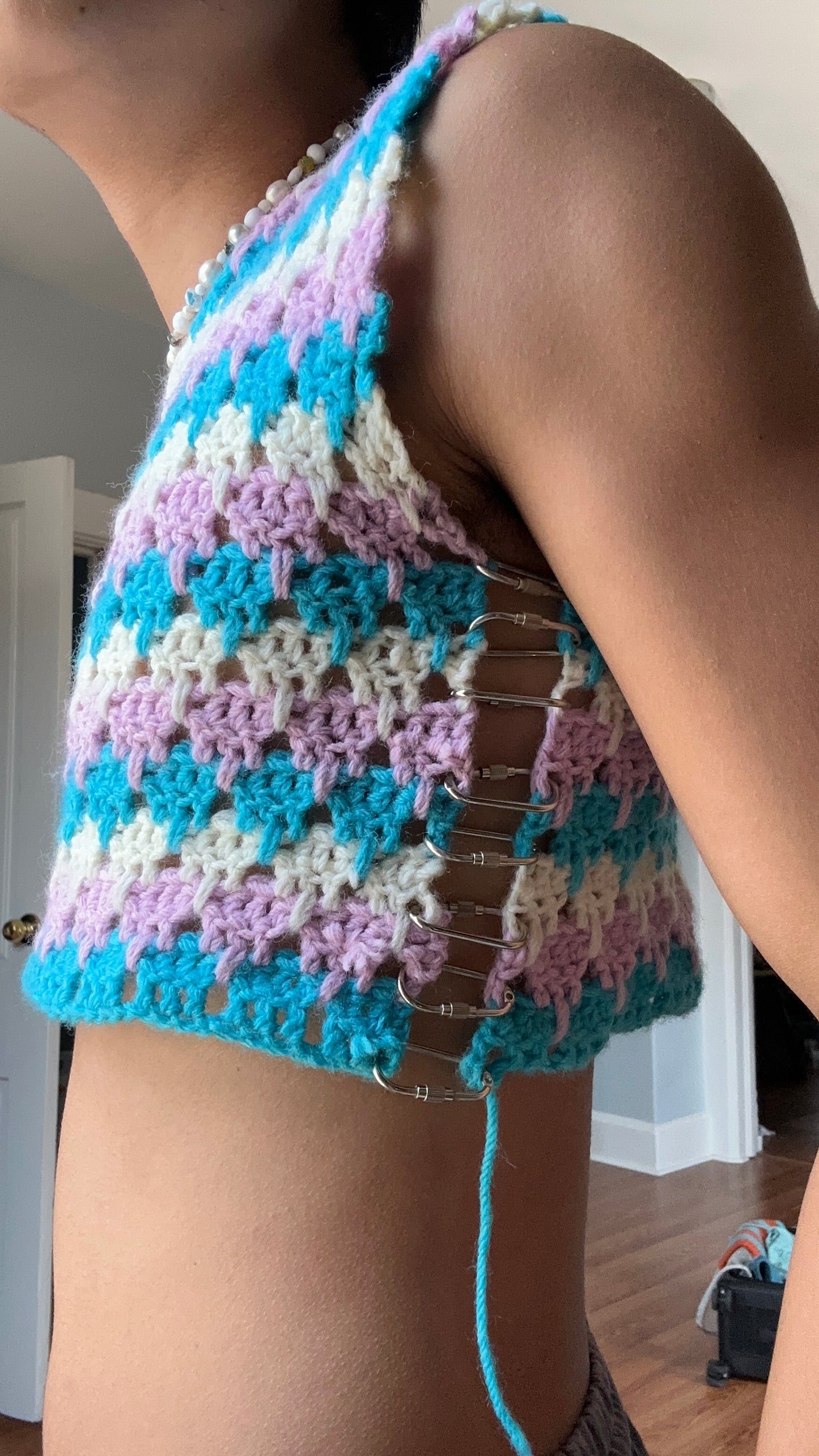 🏳️⚧️ - Crocheted Top