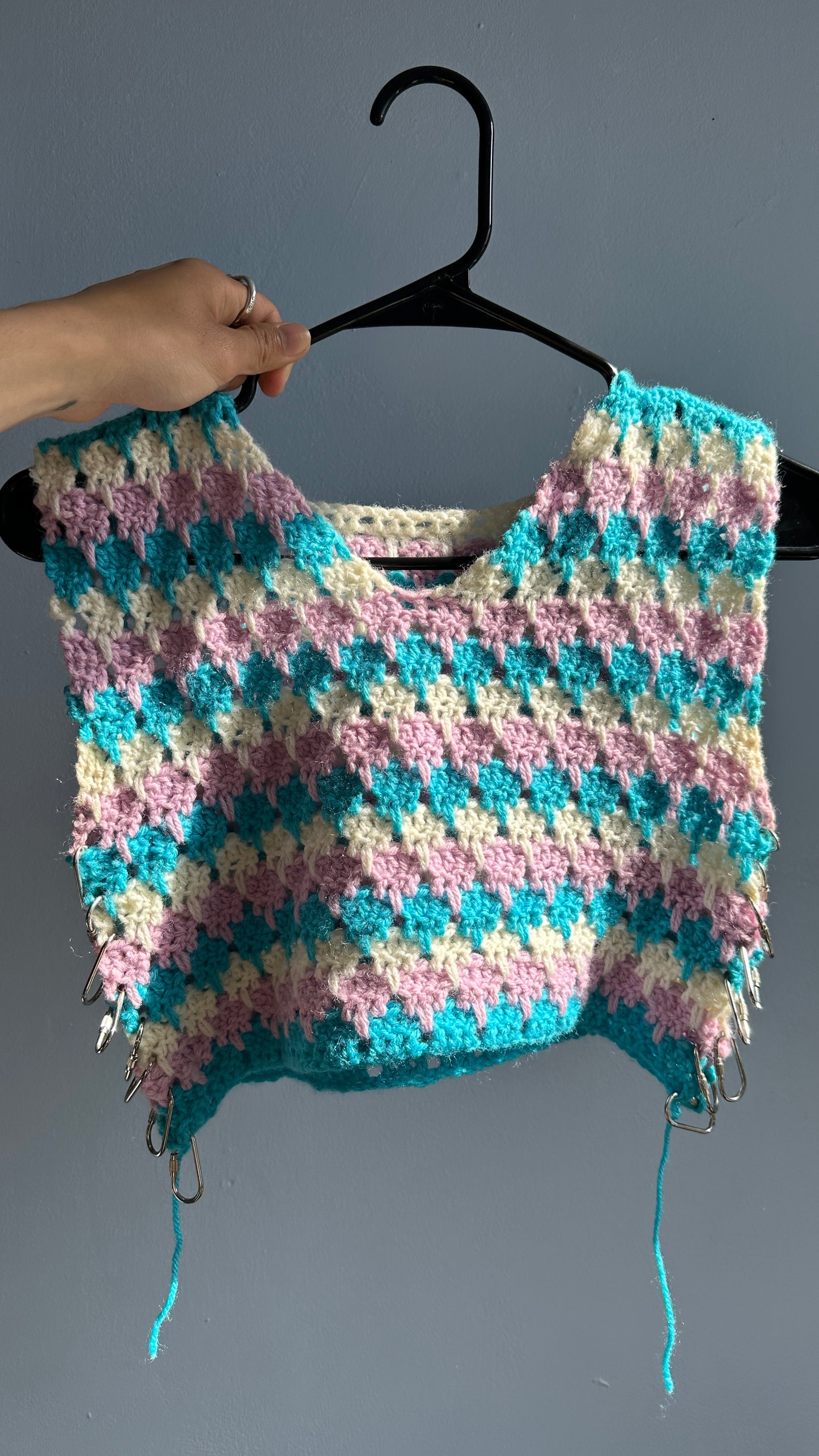 🏳️⚧️ - Crocheted Top